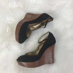 GUESS BY MARCIANO RICE BLACK SUEDE WEDGES 6